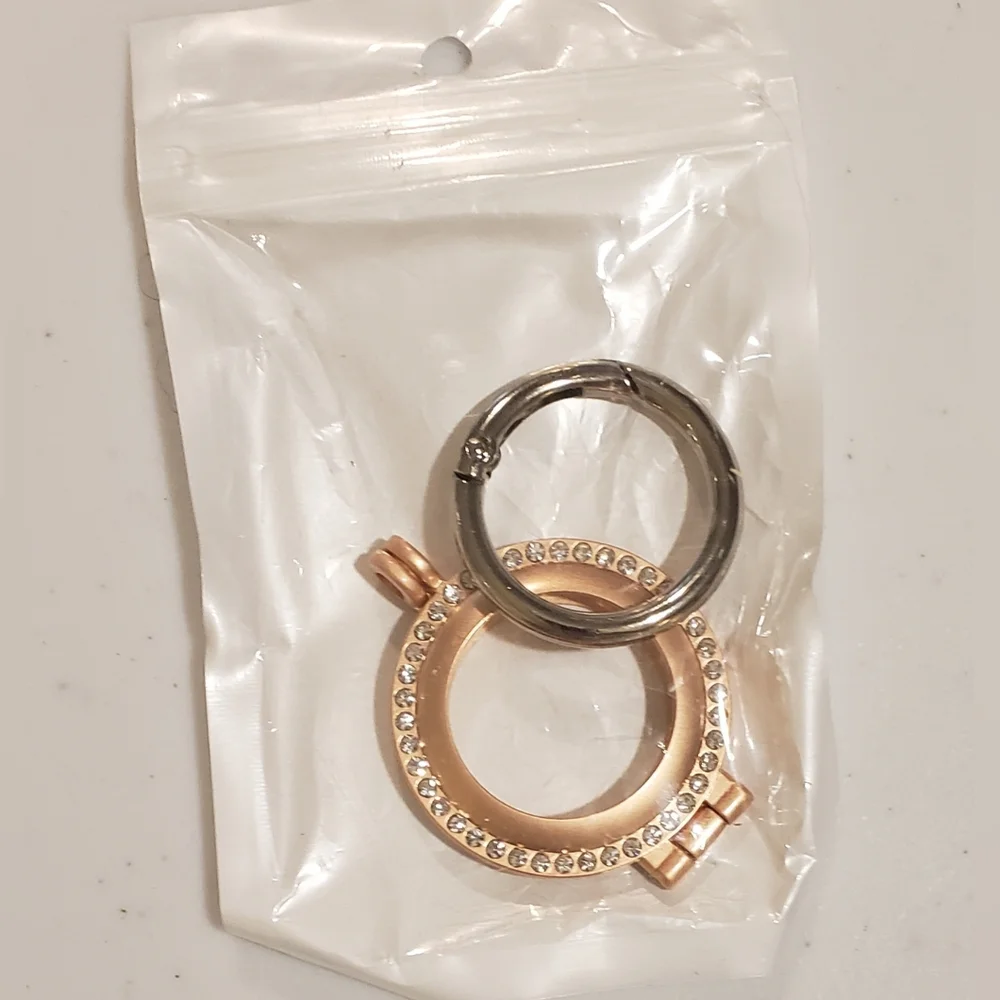 Bling Metal Case Compatible with Apple New AirTag 2021